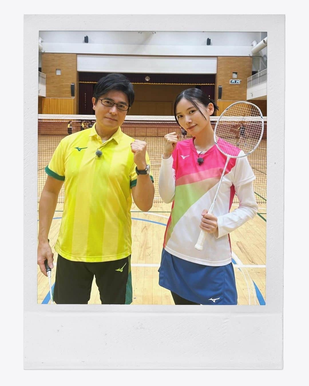 朝日奈央のインスタグラム：「11月19日0:50〜「朝日奈央のキラめきスポーツ~キラスポ~」 今回はバドミントン🏸 関東の強豪校のバドミントン部に安東さんと体験入部したよ🫢 感激して沢山のいいねポーズ🤣 怖がらせてしまっていたらごめんなさい🤣 楽しくて気が付いたら夢中になって練習してしまっていました🤲🏻 放送後はTVerでも配信しています✨」