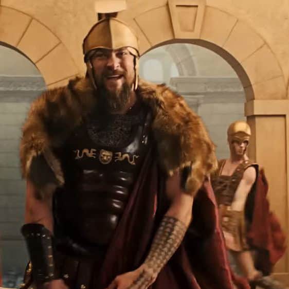 Us Weeklyのインスタグラム：「Sooo, we *finally* found our #RomanEmpire — and it’s Jason Momoa rapping about Ancient Rome in a gladiator costume. 👀 Tap the link in bio to watch the #SNL sketch that stole the show. (📸: NBC)」
