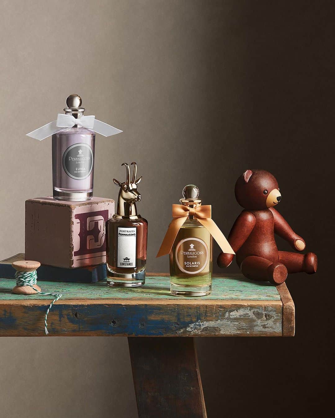 ペンハリガンのインスタグラム：「Gifts from Penhaligon’s House of Toys will guarantee one’s nostrils all the fun!」