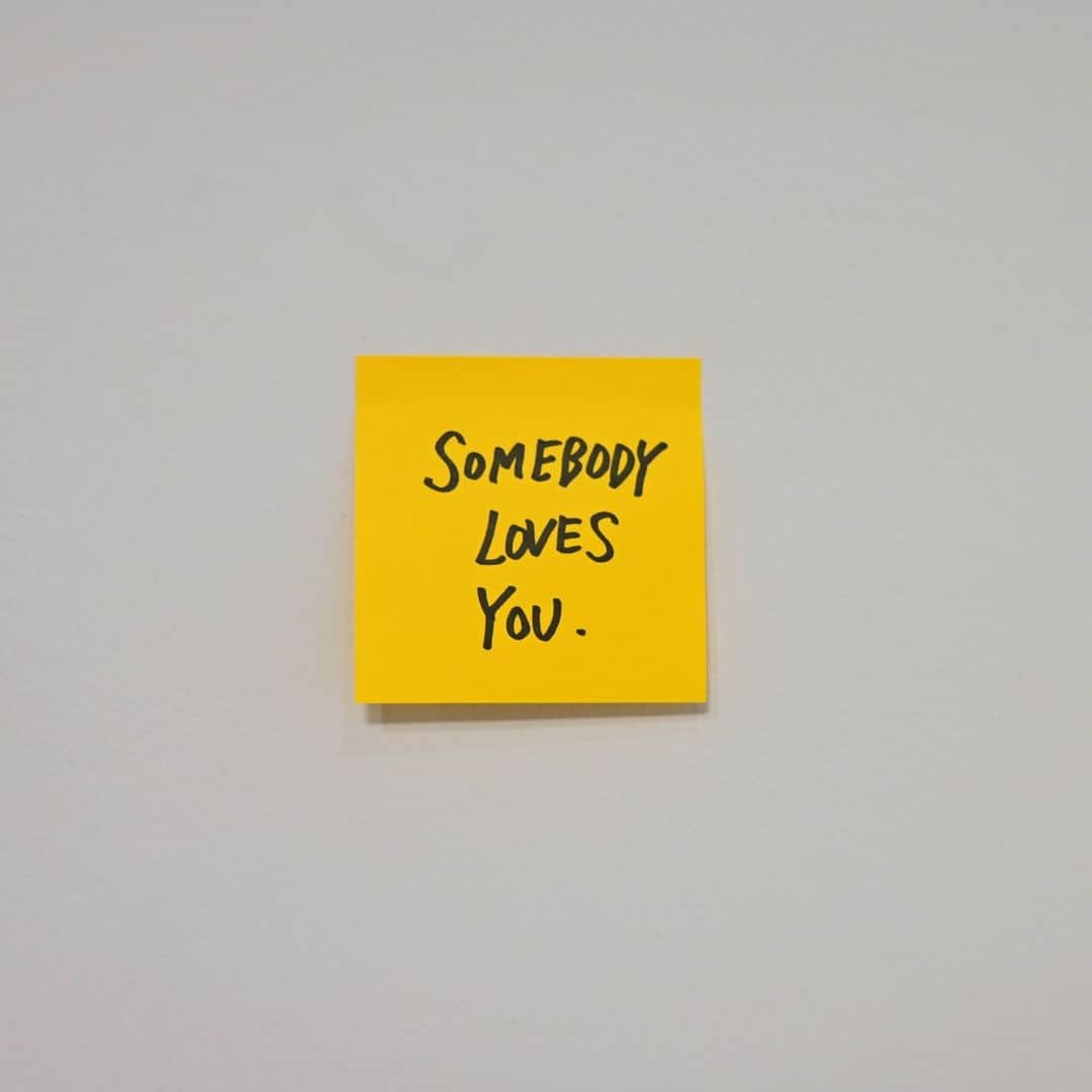 関根正悟のインスタグラム：「“ Somebody Loves You.😌”  明日からまた新しい１週間がはじまーる。  必ず自分の味方はいますんでね、 くさらず頑張っていきましょー(^-^)/  お前もなぁ〜  #shogosekine」