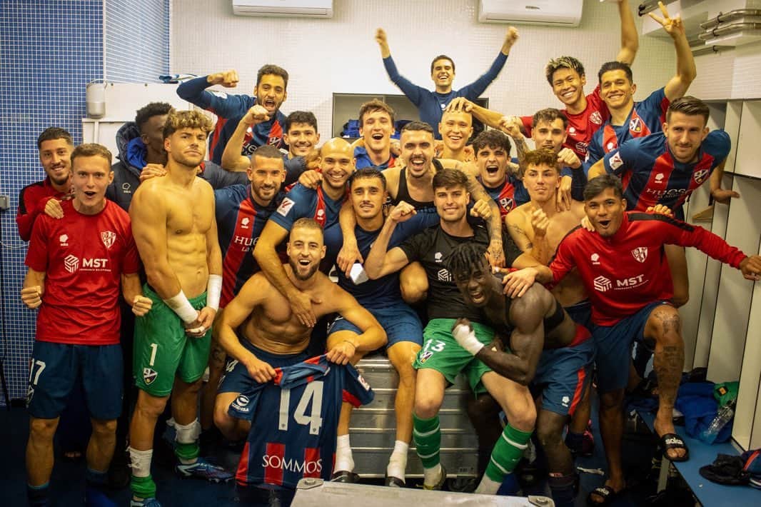 橋本拳人さんのインスタグラム写真 - (橋本拳人Instagram)「. ダービー🔥🔥  . #Partidazo #Equipazo #sinreblar #huesca🔵🔴」11月20日 0時35分 - kento_hashimoto_18