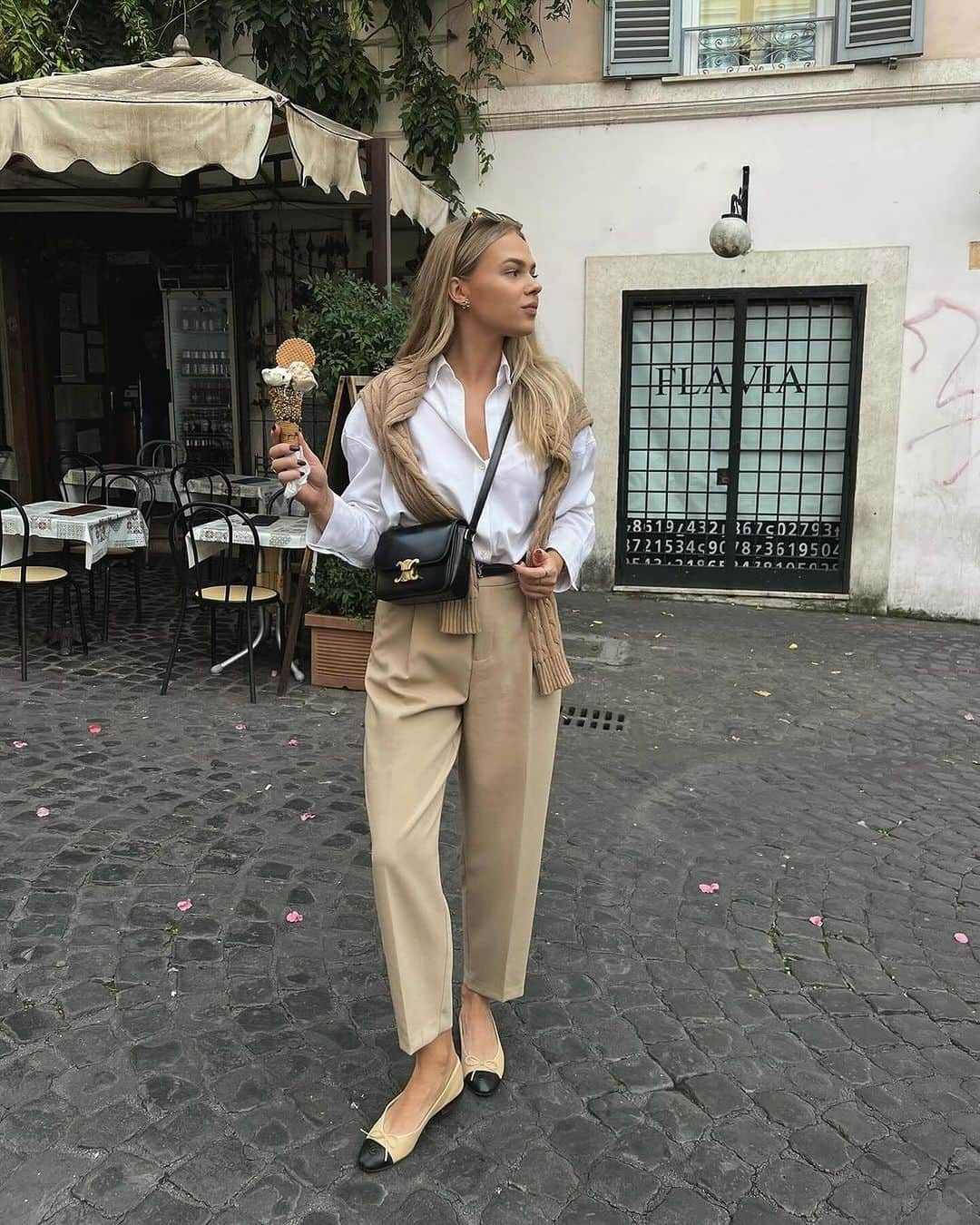 Angel™のインスタグラム：「OOTD. YES or NO??? Credit @mildagud #autumnlooks #fashion #outfit #looks #ootd #style #autumnoutfit #preppy #fastfashion #autumnclothes #autumnclothesforwomen #fashionshows #fashionwomen #outfitsaesthetic #womensclothing #womenfashion #autumnlook #autumnfashion #fashionweek #fashionista #americanstyle ❤️ #asaqueen」