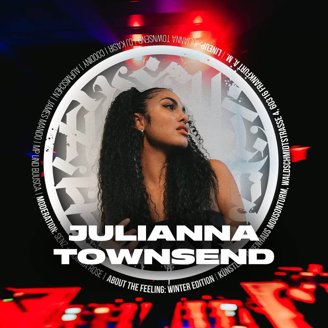 Julianna Townsendのインスタグラム：「About The Feeling: Winter Edition  Julianna Townsend ist eine 25-jährige deutsche Sängerin mit afroamerikanischen Wurzeln.   Sie kombiniert ihre sentimentale Seite mit ihrer kraftvollen Stimme, erkundet die musikalischen Einflüsse ihrer R&B-Herkunft und entführt ihre Zuhörer in eine moderne HipHop-R&B-Welt. Mit 14 Jahren komponiert Sie ihren ersten eigenen Song und gewinnt sämtliche Jugendwettbewerbe. Sie steigt mit 16 Jahren in die Coverbranche ein und tourt mit mehreren Bands durch ganz Europa.   Neben ihrer musikalischen Leidenschaft und Karriere ist Julianna auch ein etabliertes Model, das den erfolgreichen zweiten Platz in der Ausgabe 2018 von Germany‘s Next Top Model belegt.   Am 14. Dezember wird @julianna auf dem kommenden About The Feeling: Winter Edition performen.  LINE-UP - Julianna Townsend (Berlin) (@julianna) - DJ Kasir (Kaiserslautern) (@djkasir) - Coodiny (@coodiny) - Aufmischen (@aufmischen) - James Mando (@iamjamesmando) - MP & Buusca (@mp_freshly und @buusca_rvsh) - Momma Rose (@roseyourmomma) - SenZ (@senz.sanja)  Datum: 14. Dezember 2023 Beginn: 19:00 Uhr  Location: @mousonturm Eintritt: Solidarisches Preissystem (frei wählbar): 7 € / 11 € / 20 € / 35 € (Link in Bio)  #aboutthefeeling #frankfurt #event #069 #frankfurtammain #ffmcity #mousonturm #ffm #konzert」