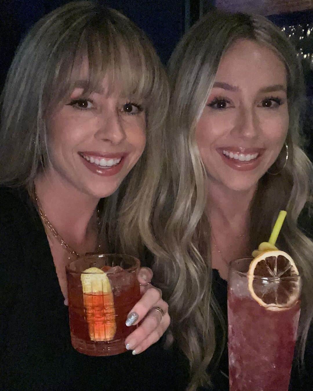 Tracy and Stefanieさんのインスタグラム写真 - (Tracy and StefanieInstagram)「bday nights 🎂 Why do we look like twins in these?! 😆 👯‍♀️ comment your bday below ✨」11月20日 1時33分 - eleventhgorgeous