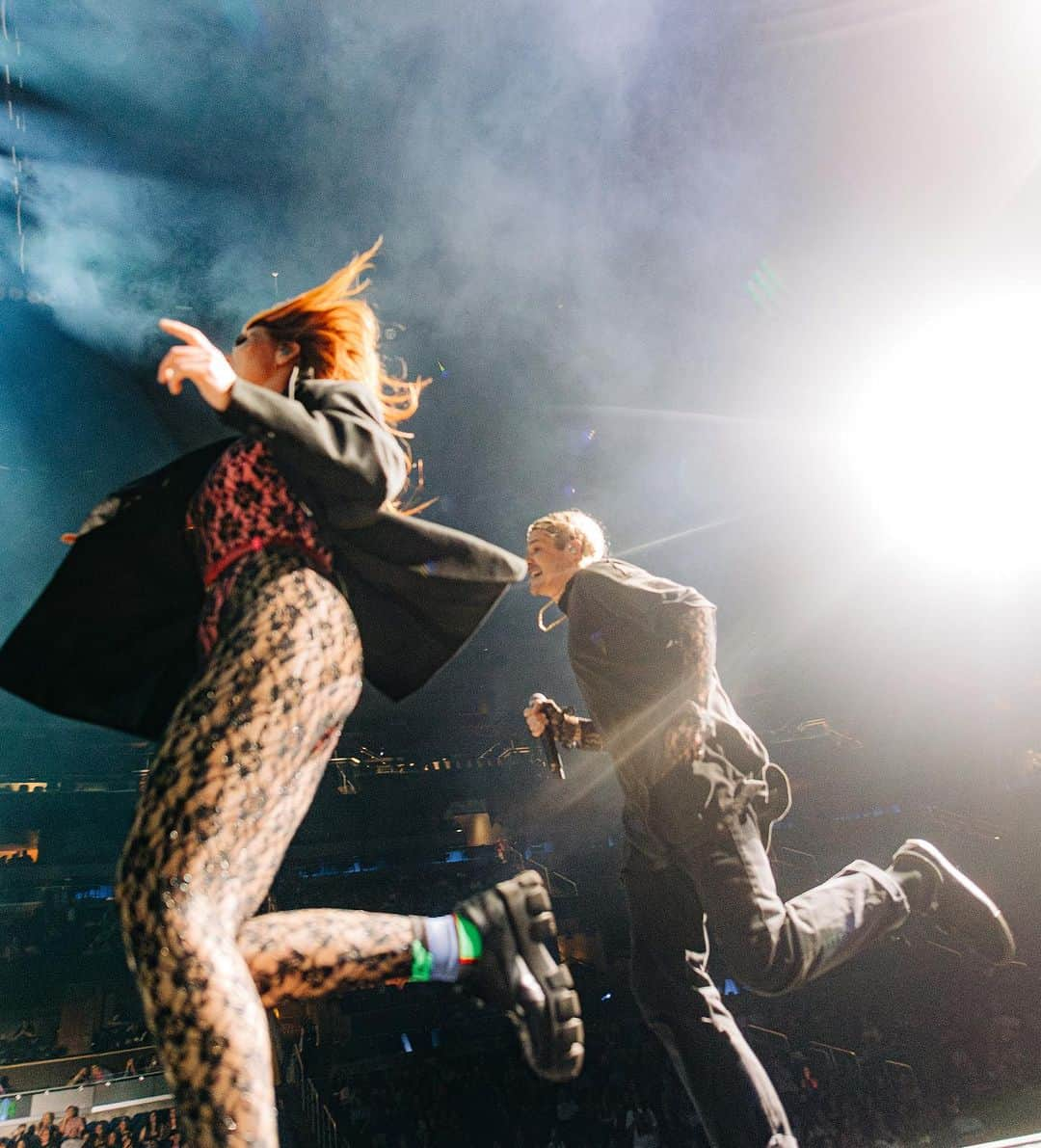 グループラブさんのインスタグラム写真 - (グループラブInstagram)「Holy SHIT tonight is the last night of us opening for @pink - we are here in Orlando so if you’re coming tonight come early and stay late!!! Gonna treasure every single last moment we got!! Lots of photos and stories to come….」11月20日 7時00分 - grouplove