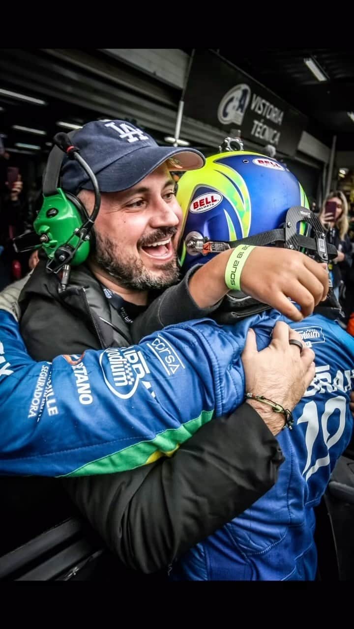 フェリペ・マッサのインスタグラム：「Parabéns maninho @dudumassa19 38 aninhos . que Deus te ilumine muito!! Te amo ❤️😘🎂👏🏻」