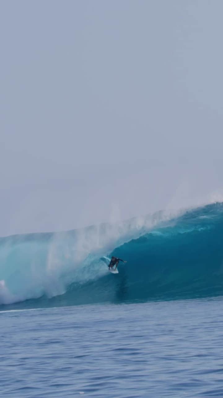 世界プロサーフィン連盟（WSL）のインスタグラム：「Cloudbreak is back on the Championship Tour for 2024! Time to get those off-season practice reps in! 🇫🇯 @jackrobinson72  Video: @danscotttt | @tourismfiji」