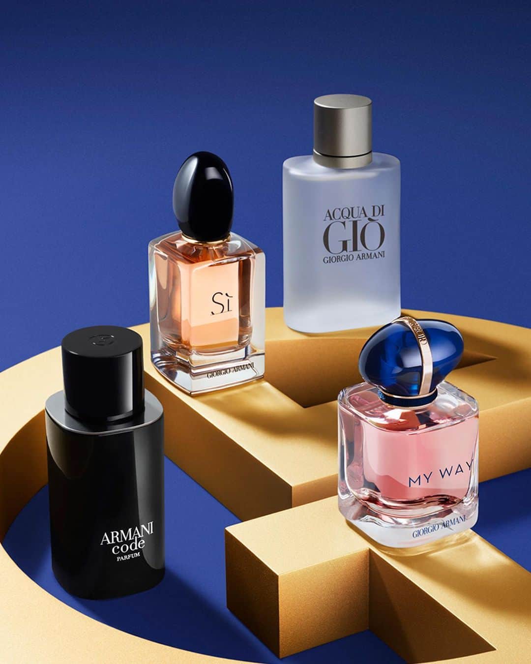 Armani Beautyのインスタグラム：「Fragrances for Blue Friday. Whether as a gift for a loved one or a holiday treat for yourself, find a new signature scent this Blue Friday, happening from November 24th to November 28th.  #Armanibeauty #LuminousSilk #Makeup #BlackFriday #BlueFriday」
