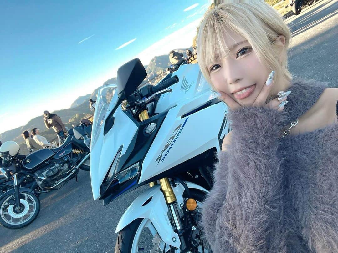 水嶋アリス（聖菜アリサ）のインスタグラム：「おぎのぱんからの宮ケ瀬ダム♥️ #バイク女子 #cbr250rr #二ダボ #ツーリング #likesforlike #l4likes」