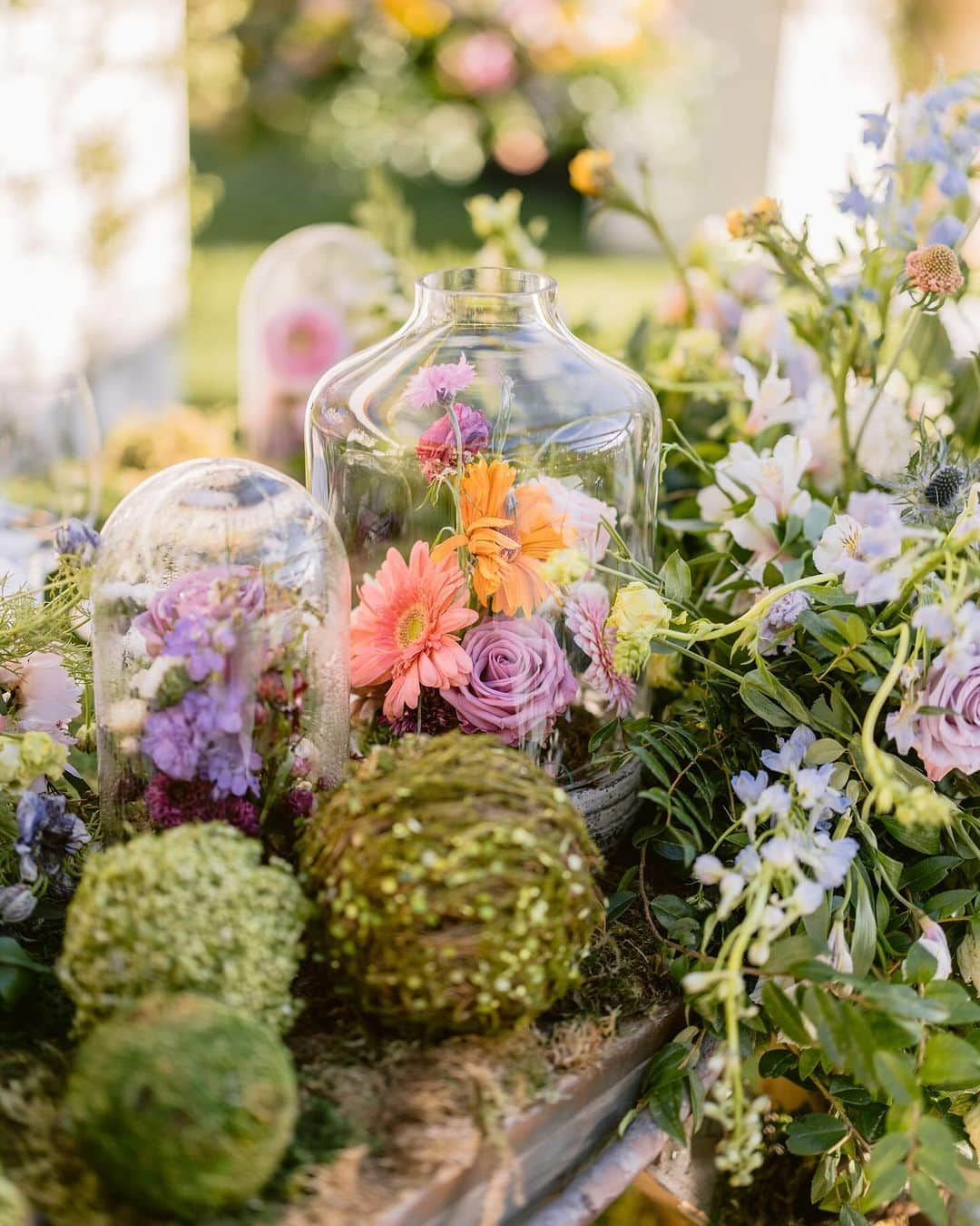 Ceci Johnsonさんのインスタグラム写真 - (Ceci JohnsonInstagram)「POV when @_filoli is transformed into the most whimsical fairytale #gardenwedding!!! . Design + Planning: @coledrakeevents  . Production + Florals: @flowersbyedgar  . 📸: @larissaclevelandphoto  . Stationery: @cecinewyork  . Wardrobe concierge: @theweddingdetailor  . Catering: @paulaleduc  . DJ: @djbrianbofficial  . Makeup: @carriealdous  . Venue: #filoli  . #filoliwedding #filoligardens #filoliweddingphotographer #filoliweddingplanner #filoliflorist」11月20日 2時28分 - cecinewyork