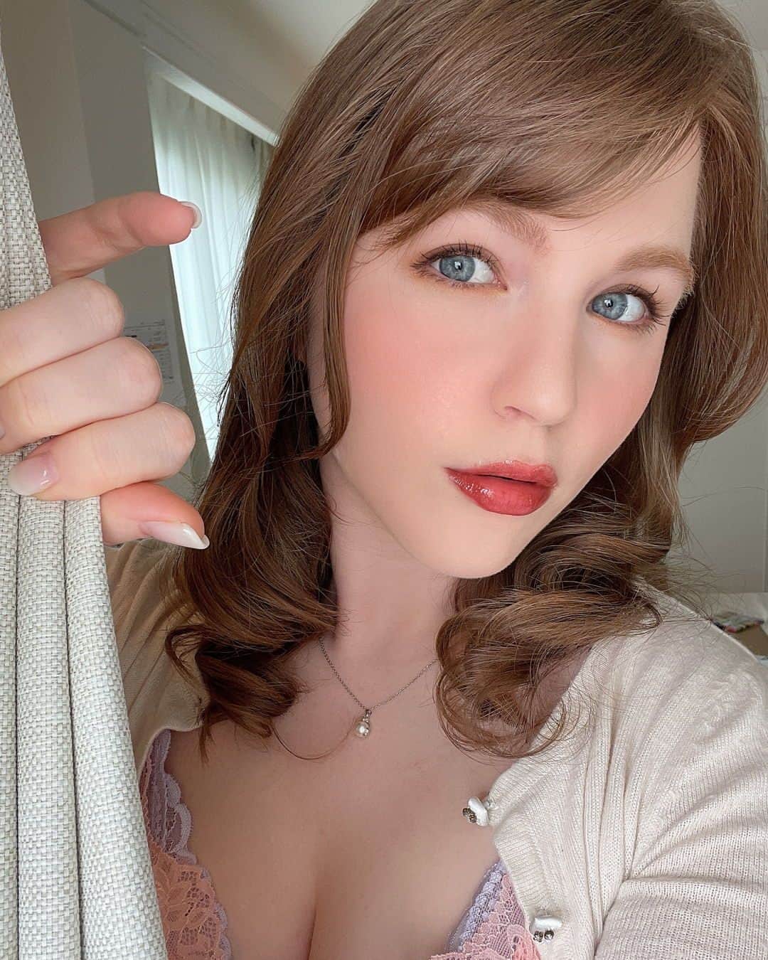 ジューン・ラブジョイのインスタグラム