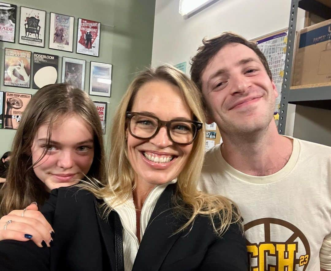 ジェリー・ライアンさんのインスタグラム写真 - (ジェリー・ライアンInstagram)「My Pea and I enjoyed the show so much last week we had to go back and bring @chefeme with us. 😋 @alexedelman , you are a damn delight!  If you’re in LA, do yourself a favor and don’t miss this show! @justforusshow @ctgla」11月20日 2時54分 - jerilryan