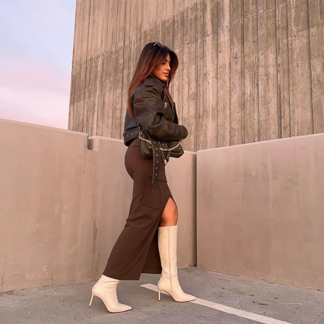 ALDO shoesさんのインスタグラム写真 - (ALDO shoesInstagram)「This fit lives rent free in our heads 😍 #ALDOCrew stunner @melsi.dip is slaying in comfort thanks to our #ALDOPillowWalk technology. Tap to add Laroche to cart! #AldoAmbassador」11月20日 3時02分 - aldo_shoes