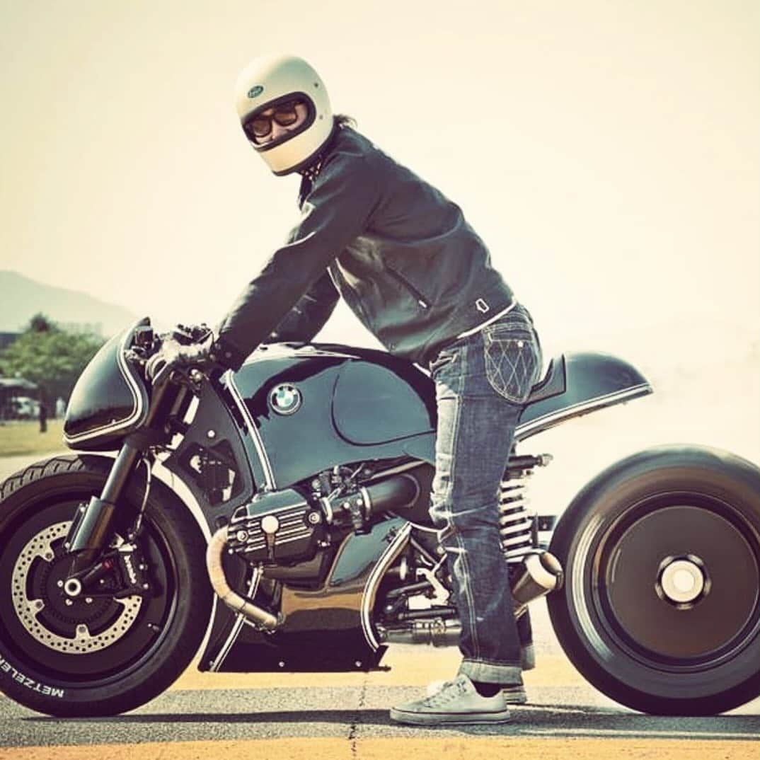 epidemic_motorsのインスタグラム：「BMW R9t by @cherryscompany」