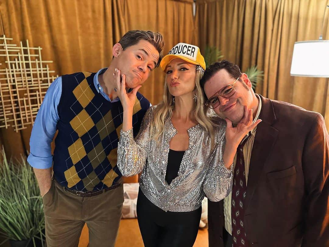 アンドリュー・ラネルズのインスタグラム：「So this just happened! ❤️  It wasn’t Only in My Dreams that the incomparable @joshgad and @andrewrannells welcomed me to Schlimmer !   A big thank you to the incredible team at @gutenbergbway who rolled out the red carpet on this magical Saturday night on Broadway 🎭   #guttenberg #broadway #nyc」
