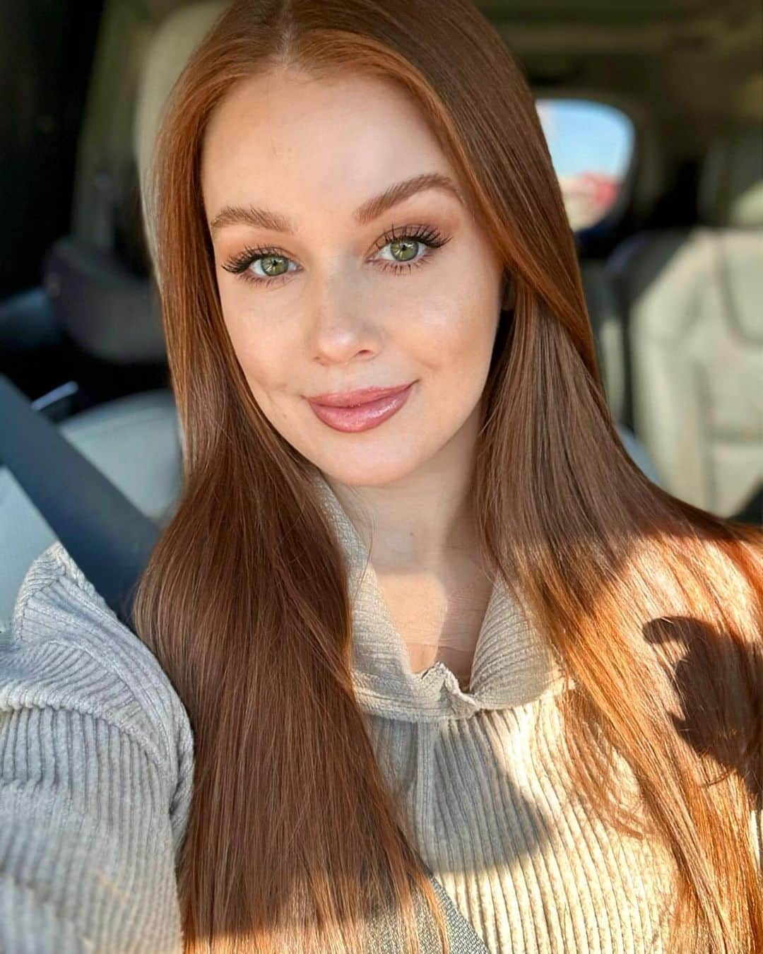 リアンナ・デッカーのインスタグラム：「❤️」