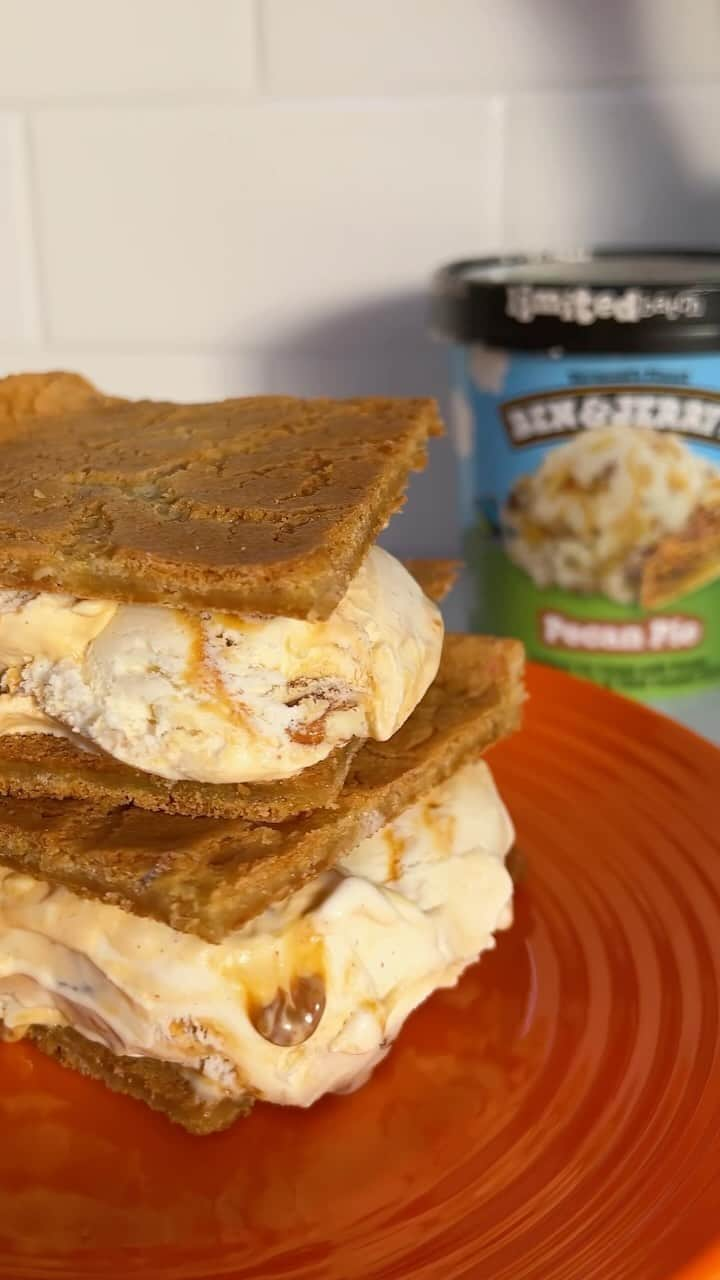 Ben & Jerry'sのインスタグラム：「The chances that you’re not drooling right now: 0%. #benandjerrys #icecreamsandwich #pecanpie #pecanpieicecream」