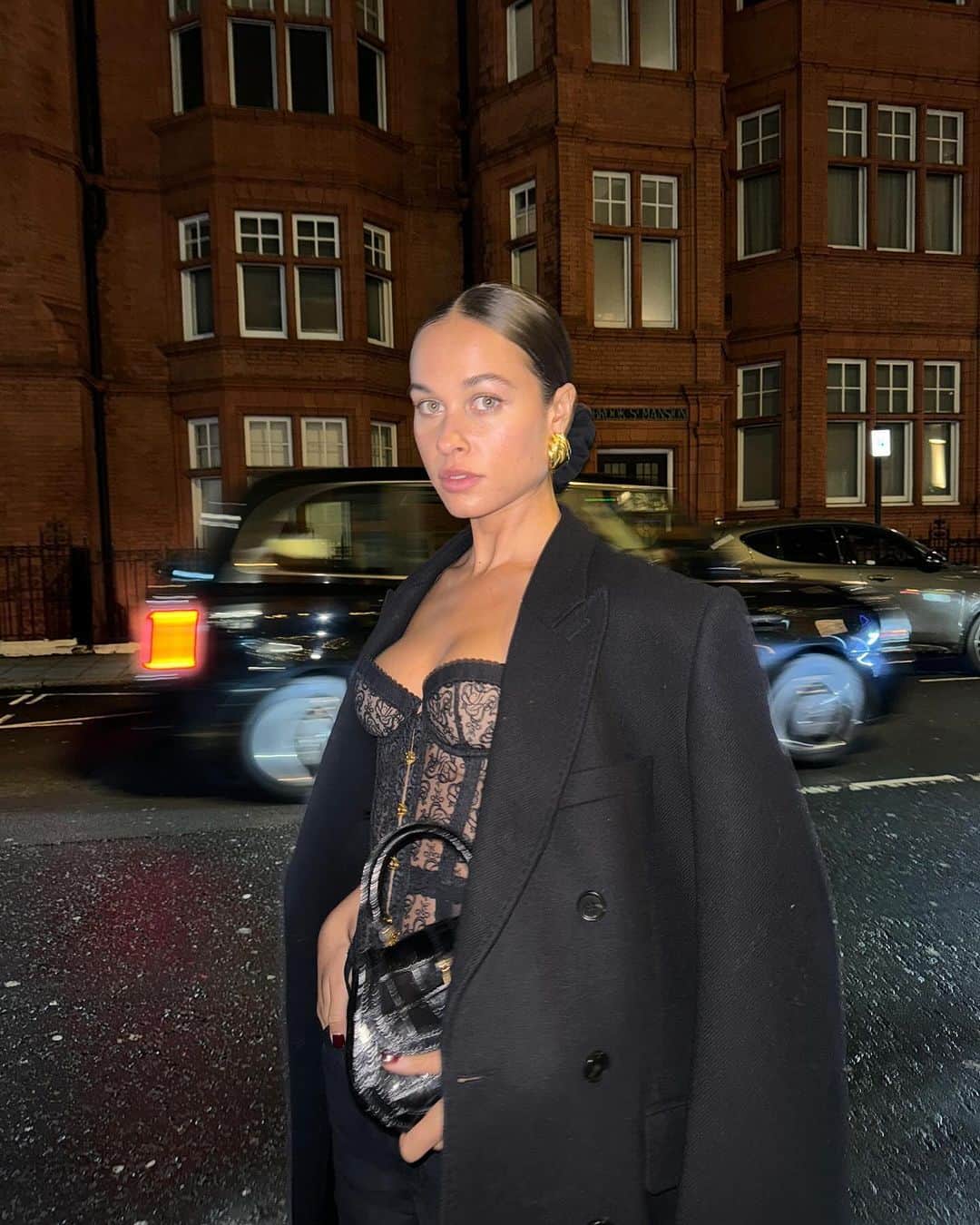 Agent Provocateurのインスタグラム：「London Calling  Girl about town @sarahlysander is immaculate in her Mercy corset.  Some pieces are too pretty to hide. Luckily, Mercy's embroidery and lace work just as well as outerwear as they do underwear. Just add tailored trousers, a sleek coat, and you're ready to go.  Tap to explore Mercy.   #KnickersForever #AgentProvocateur」