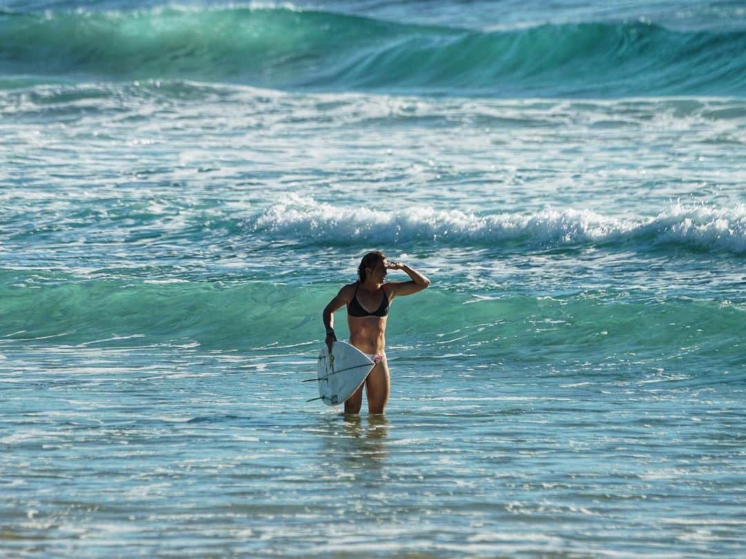 コートニー・コンローグさんのインスタグラム写真 - (コートニー・コンローグInstagram)「Almost Beach break and bikini time 😝」11月20日 4時19分 - courtneyconlogue