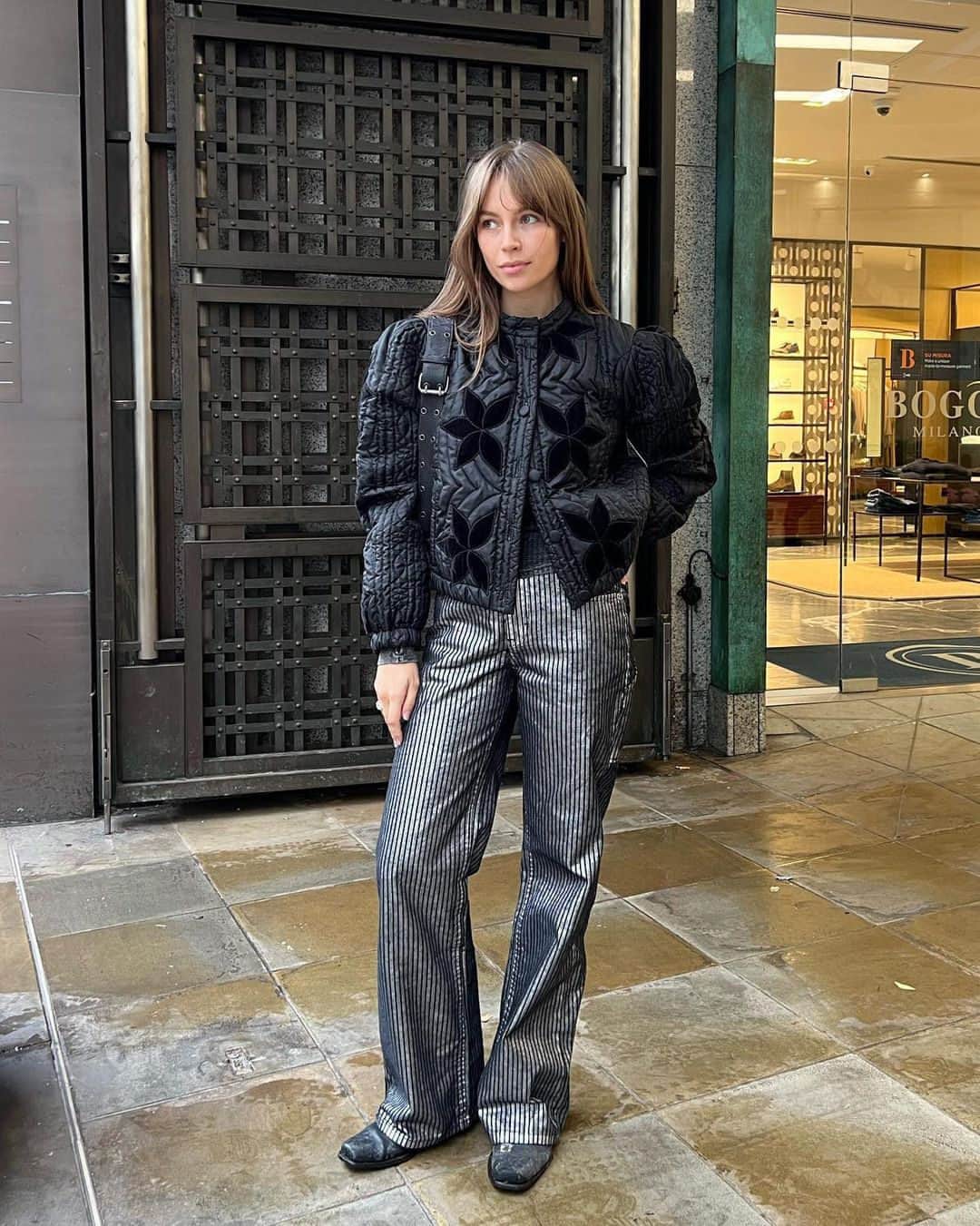 のインスタグラム：「@emmalouiseconnolly in the Quinn Quilted Jacket. Link in bio to shop all three colors.」