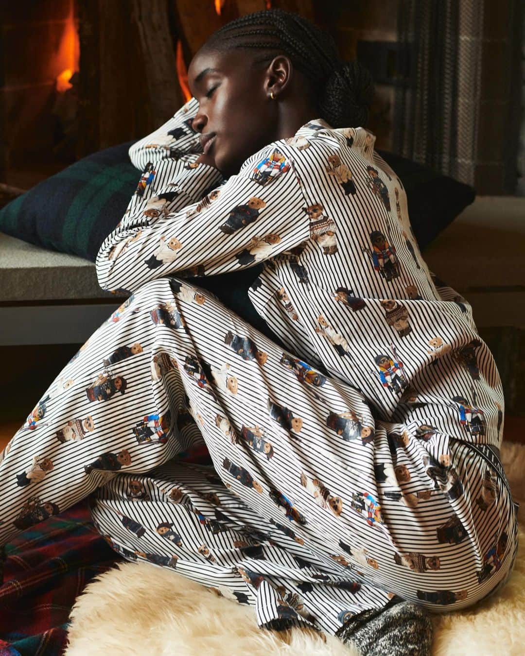 Polo Ralph Laurenのインスタグラム：「Get comfortable in classic #PoloRalphLauren pajama sets, including styles featuring our favorite #PoloBear.   Discover women’s #PoloRLStyle via the link in bio.  #PoloIntimates」