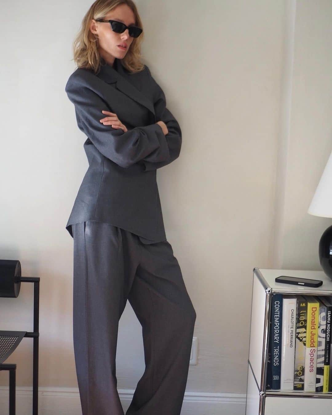 ベック&ブリッジさんのインスタグラム写真 - (ベック&ブリッジInstagram)「From the Cyber Sale Edit — The Jamie Blazer and Jamie Wide Leg Pant, as seen styled on @ellymcgaw.  ⠀⠀⠀⠀⠀⠀⠀⠀⠀ Shop up to 50% off select styles at the link in bio. ⠀⠀⠀⠀⠀⠀⠀⠀⠀ #becandbridge #sale」11月20日 5時01分 - becandbridge