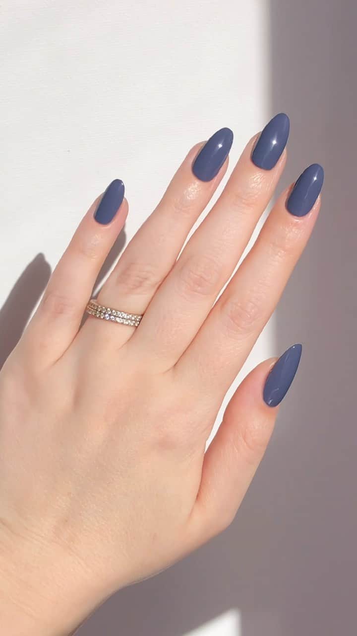 OPIのインスタグラム：「Less is Norse is such a versatile and timeless blue-gray. 🌚 TBH the whole Iceland collection is amazing for fall!  #OPI #OPIObsessed #fallnails #bluenails #greynails」