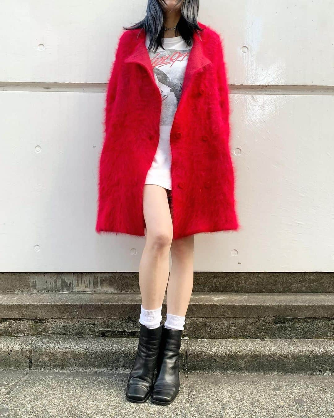 birthdeathさんのインスタグラム写真 - (birthdeathInstagram)「New Arrivals  80's Red mink knit coat  NIKE " Lift off " tee  90's Black  leather boots  #birthdeath #vintage」11月20日 14時43分 - birthdeath_tokyo