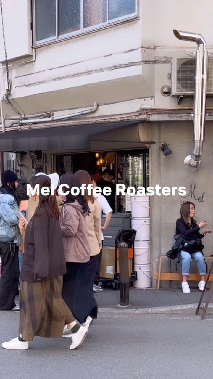 Mel Coffeeのインスタグラム：「A scene of our daily coffee life💡  #melcoffeeroasters #osaka #specialtycoffee #coffee #pourover #coffeestand #大阪 #スペシャルティコーヒー #コーヒースタンド」