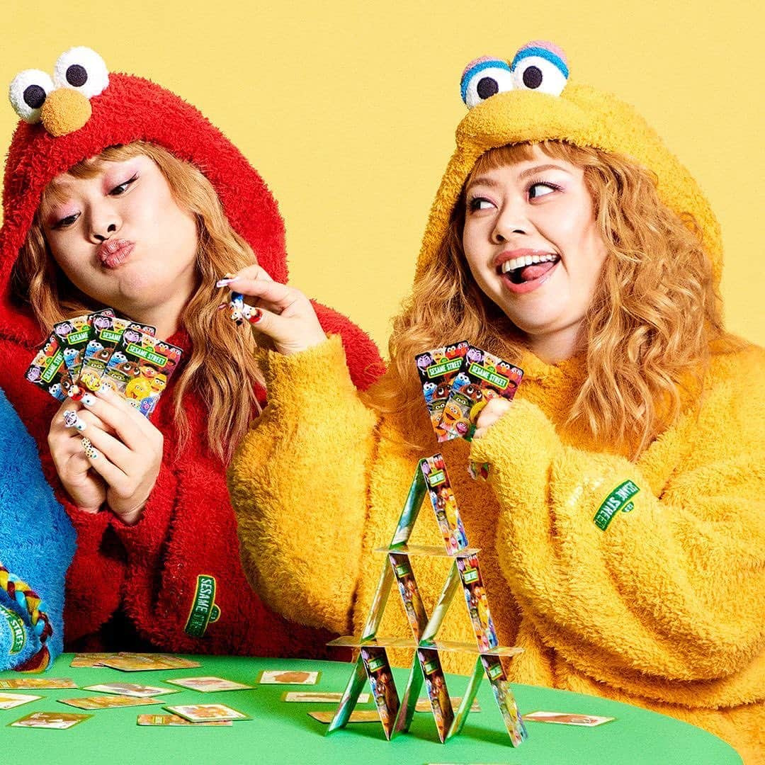 USAGI ONLINEのインスタグラム：「【COLLABORATION】  12.1 (FRI) START! SESAME STREET meets GELATO PIQUE  セサミストリートならではのプレイフルなカラーと ジェラート ピケの癒しの着心地が出会った、 着る人をハッピーにするコラボレーション！  #gelatopique #ジェラートピケ #roomwear #sesamestreet #セサミストリート #SSM_IKB1130 #セサミストリートマーケット @watanabenaomi703 さん @sesamestreetmarket @sesamestreetjapan @gelatopique_official_snap @usagionline」