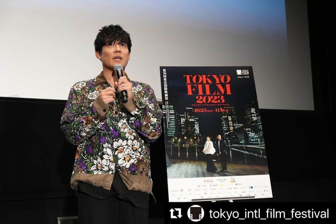 小出恵介さんのインスタグラム写真 - (小出恵介Instagram)「Twilight Cinema Blues   Now on Amazon and U-next🧨  #Repost @tokyo_intl_film_festival with @use.repost ・・・ #TIFFJP イベントフォト📸  Q&A 『銀平町シネマブルース』  城定秀夫（監督） 小出恵介（俳優）  ————————————————  Q&A "Twilight Cinema Blues"  Jojo Hideo (Director) Koide Keisuke (Actor)  #TIFFJP #TIFF2023 #東京国際映画祭 #東京国際映画祭2023 🗼」11月20日 15時12分 - kaykoide