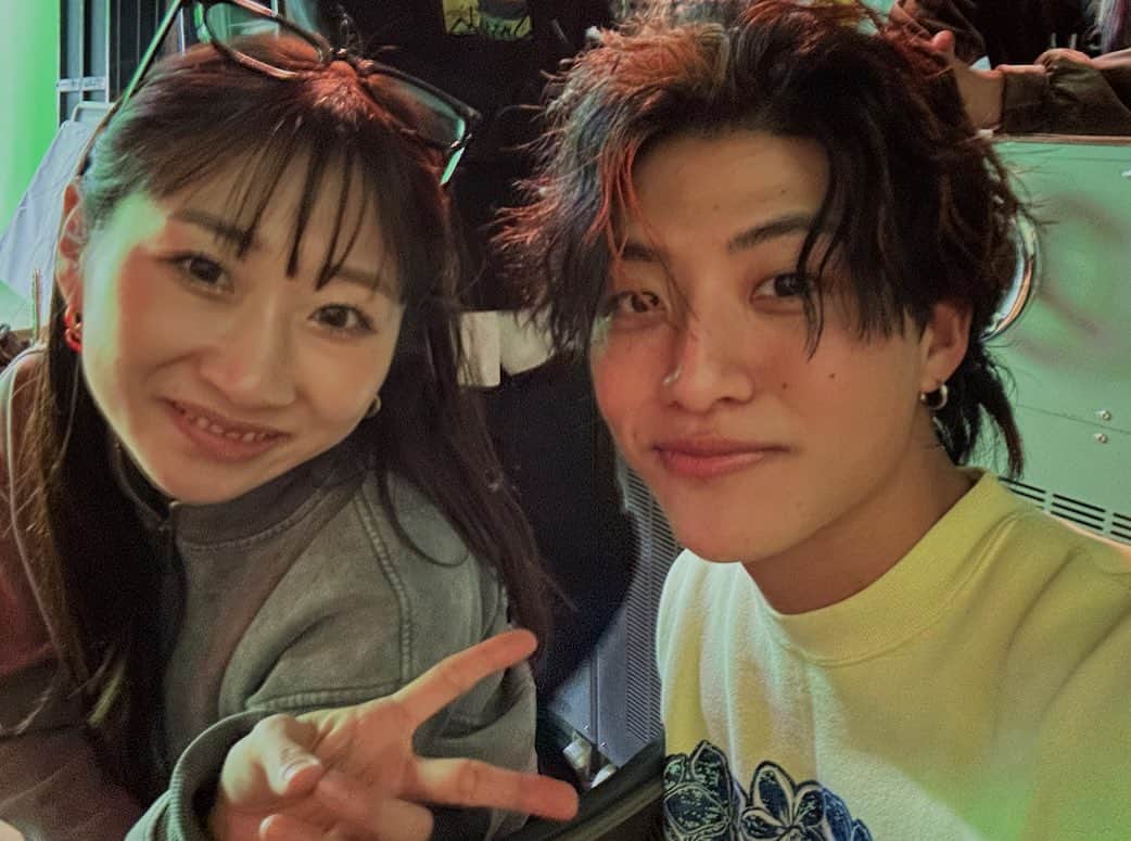 蓮池虎太郎さんのインスタグラム写真 - (蓮池虎太郎Instagram)「Music video 🎥🌟  #レペゼン地球 #レペゼン  #新曲 #musicvideo #youtube   【レペゼン地球】 @repezenfoxx_official  @dj_ginta  @djfumiya_gws  @obakyun8   【egg】 @momoa.seto   【WiLDCARD株式会社】 @reo_wc_joker   【Hair arrangement】 @chiiianmaro   素敵な出会い、貴重な経験をありがとうございました！！」11月20日 15時43分 - official_kotaro2004