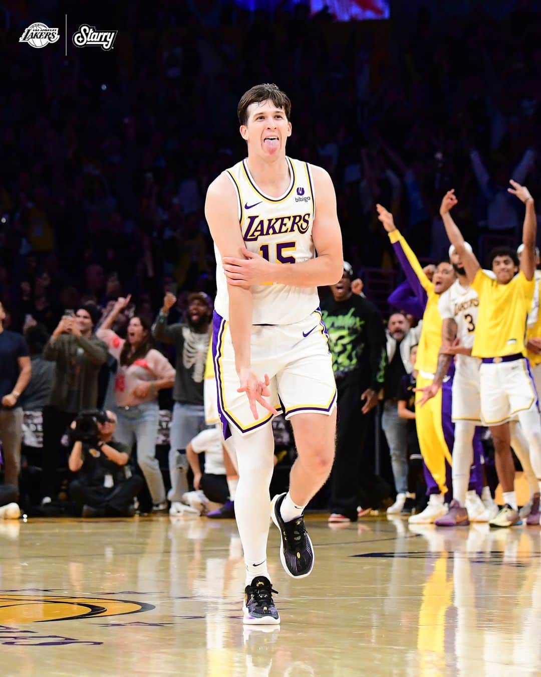 のインスタグラム：「A clutch 3-pointer from 31 feet out?!   Three of the Night | @starrylemonlime」