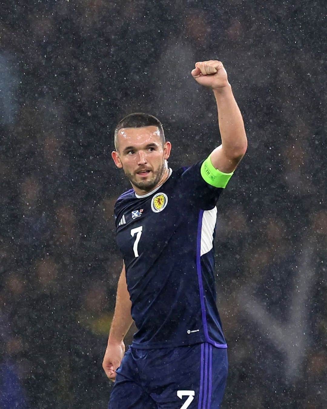 のインスタグラム：「Super @JohnMcGinn7 scored and assisted as he captained Scotland in their final Euro qualifier group fixture. 🏴󠁧󠁢󠁳󠁣󠁴󠁿」