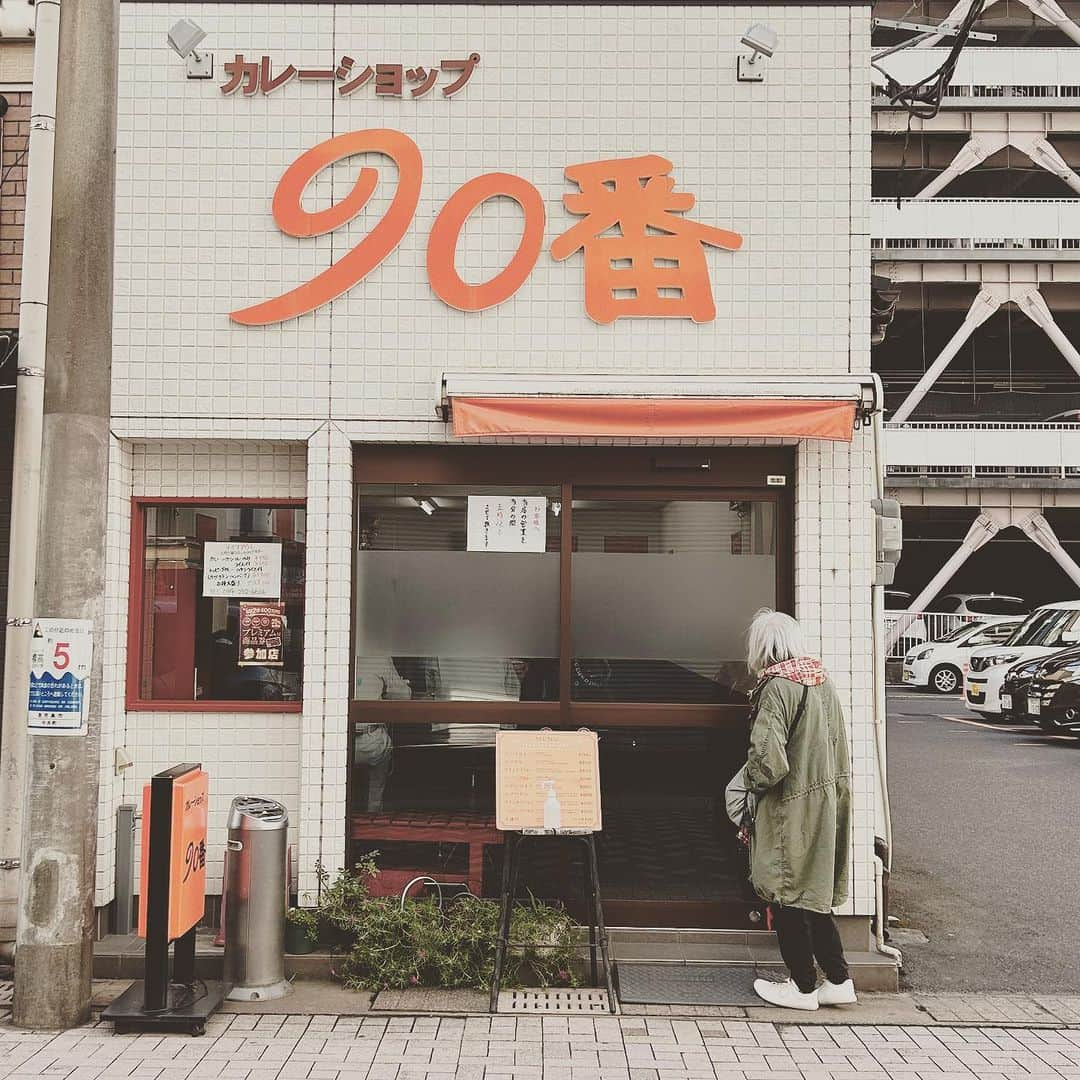 KIKIさんのインスタグラム写真 - (KIKIInstagram)「鹿児島で行きたいお店が しばらく来ないうちに引越していたり よりによって定休日だったりで ガーンとなることが多いのだけど MOKUのケーキは石蔵で食べられてよかった😭  憧れの90番はランチで行けたヨ！（こちらは臨時的に17時までの営業） @ya_no_cake @good_neighbors_kagoshima」11月20日 7時38分 - kiki_campagnepremiere