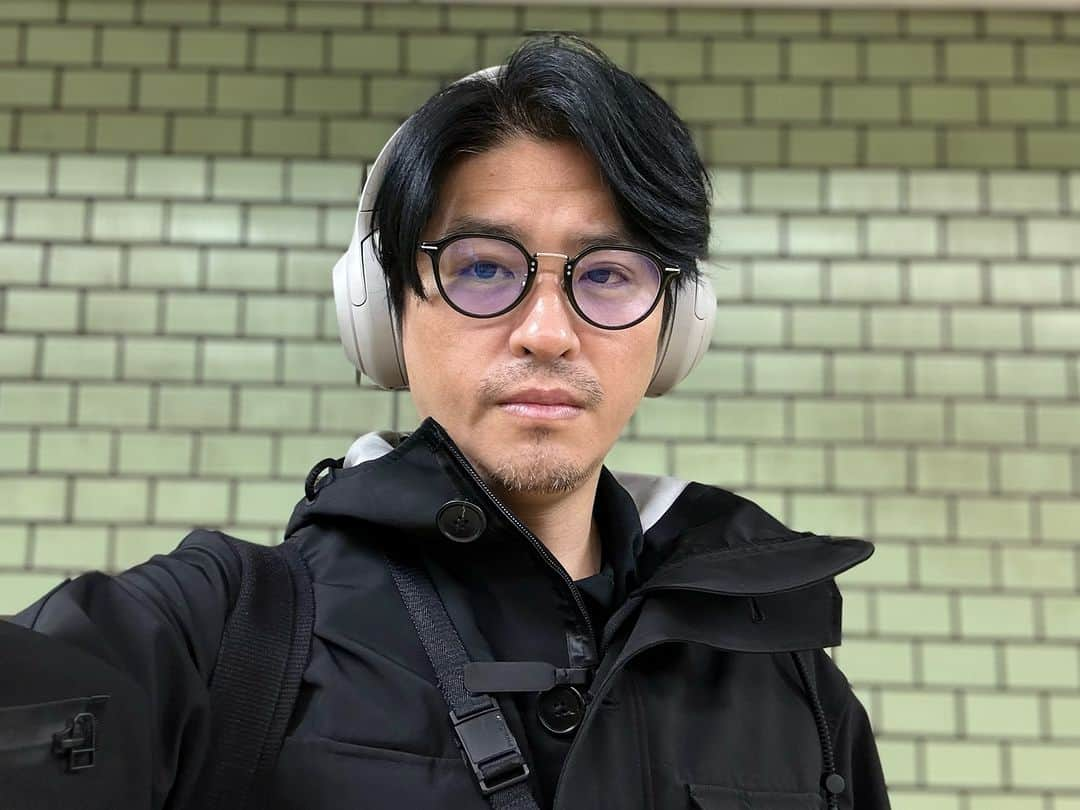 賀集利樹のインスタグラム：「おはようござんす。 最終稽古にいってきます。 今回は髭伸ばし(伸びないけど)  11/23(水)〜12/3(日) 『ヌーのコインロッカーは使用禁止』 近鉄アート館 観に来てね。 https://ticket.corich.jp/apply/281223/043/」