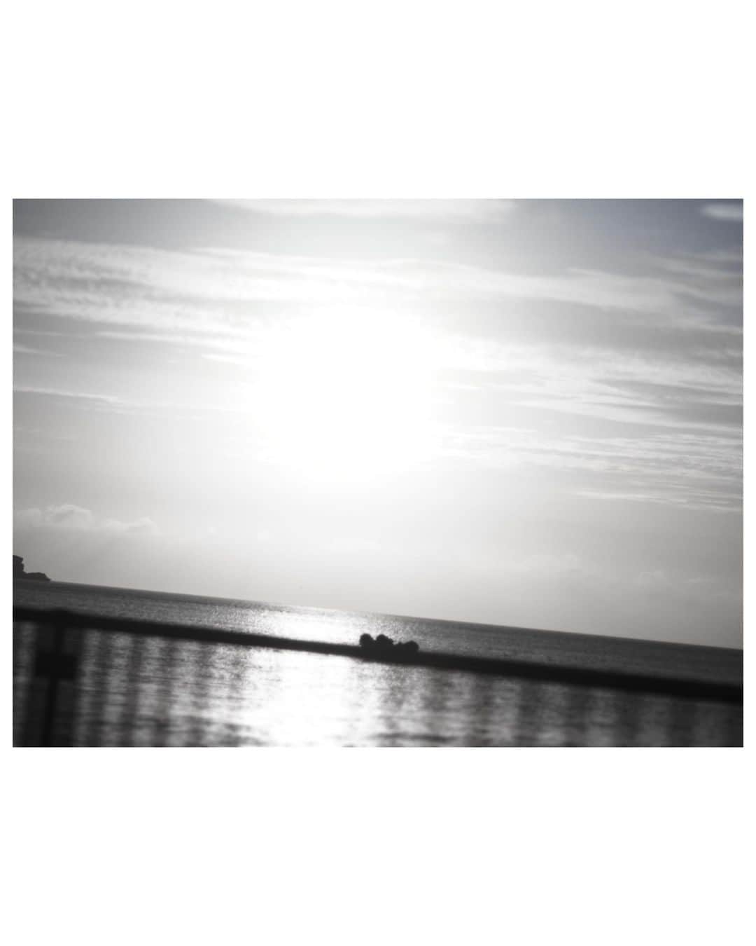 大塚愛のインスタグラム：「AIO PHOTO  追憶  AIO　#aio #photo  #sea」