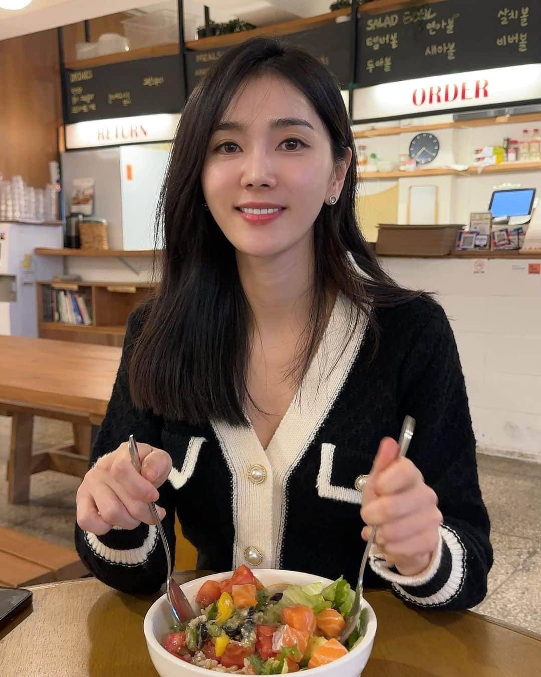 キル・ウネのインスタグラム：「매일 말하지만  오늘부터 ㄷㅇㅇㅌ💪💪💪💪」