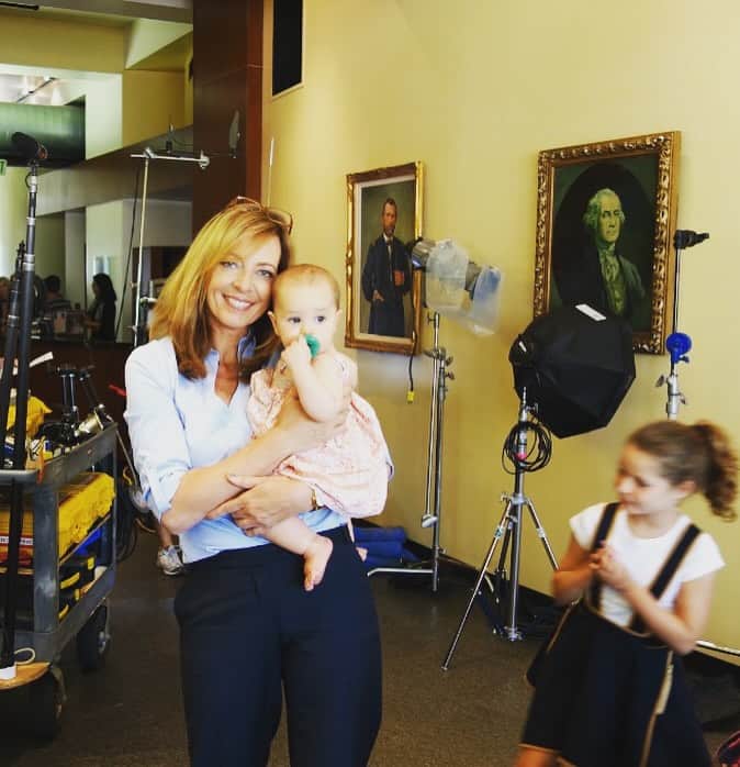 メアリー・マコーマックのインスタグラム：「I’ve been lucky enough to have you in my life for thirty years. Long before you started carrying around my babies. Happy Birthday my sweet and funny friend. I sure do love you. We all do.」