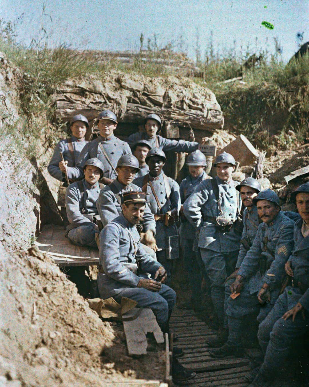 ロサンゼルスカウンティ美術館のインスタグラム：「Opening soon → Imagined Fronts: The Great War and Global Media   This exhibition will explore how the media spectacle in which we live had its origins in World War I. It considers how the media mobilized the masses, imagined the battlefield, facilitated the global war, and contained the aftermath. With some 200 objects by artists, war photographers, and filmmakers as well as soldiers from across several continents, Imagined Fronts will bring together  mass media and the artistic imagination.  Head to our link in bio for more ↑」