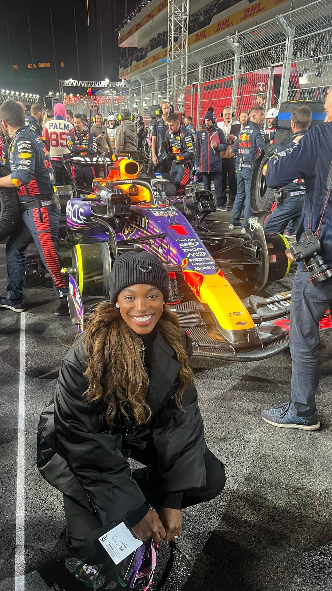 スローン・スティーブンスのインスタグラム：「We ❤️ Fast Cars @f1lasvegas」