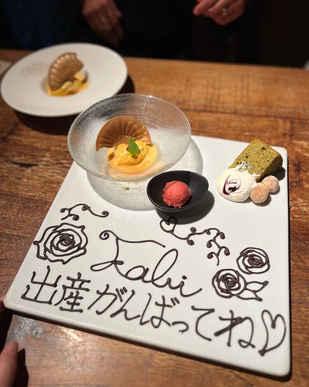 Fabiolla Takinamiさんのインスタグラム写真 - (Fabiolla TakinamiInstagram)「出産前に先輩2人に安産祈願してもらった🥹💓 thank you @juri1104 @toconut_79  2年前のBaby showerが懐かしく思えたわ 頑張って来るね😌👼」11月20日 9時34分 - fabi_olla