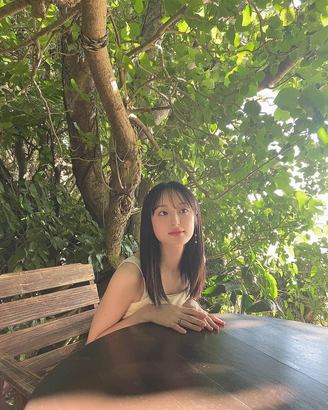 川原美咲さんのインスタグラム写真 - (川原美咲Instagram)「🌱🍃🌴 ・ いや、まだ夏投稿。笑笑 ・ ・ ・  #沖縄カフェ #沖縄カフェ巡り #沖縄旅行 #沖縄カフェ部 #沖縄ランチ #沖縄ビーチ  #沖縄 #沖縄旅行 #沖縄観光 #ちゅらうみ水族館 #ちゅらうみサイダー #美ら海水族館 #美ら海水族館お土産 #美ら海水族館🐠  #沖縄ランチ #骨格ナチュラル #骨格ナチュラルタイプ #骨格ナチュラルさん向きコーデ #flower #okinawa #okinawajapan #okinawatrip #okinawa🌺」11月20日 9時52分 - misaki_888_sagasaikou