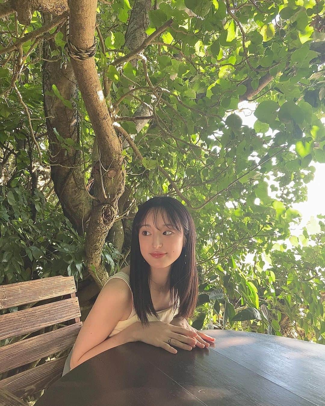 川原美咲さんのインスタグラム写真 - (川原美咲Instagram)「🌱🍃🌴 ・ いや、まだ夏投稿。笑笑 ・ ・ ・  #沖縄カフェ #沖縄カフェ巡り #沖縄旅行 #沖縄カフェ部 #沖縄ランチ #沖縄ビーチ  #沖縄 #沖縄旅行 #沖縄観光 #ちゅらうみ水族館 #ちゅらうみサイダー #美ら海水族館 #美ら海水族館お土産 #美ら海水族館🐠  #沖縄ランチ #骨格ナチュラル #骨格ナチュラルタイプ #骨格ナチュラルさん向きコーデ #flower #okinawa #okinawajapan #okinawatrip #okinawa🌺」11月20日 9時52分 - misaki_888_sagasaikou