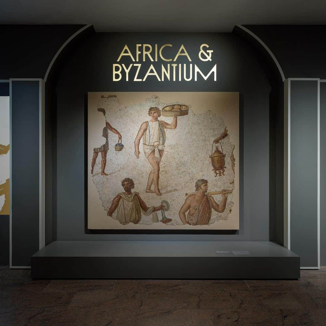 メトロポリタン美術館のインスタグラム：「✨NOW ON VIEW✨ Art history has long emphasized the glories of the Byzantine Empire (circa 330–1453)—but less known are the profound artistic contributions of North Africa, Egypt, Nubia, Ethiopia, and other powerful African kingdoms whose pivotal interactions with Byzantium had a lasting impact on the Mediterranean world. ⁣ ⁣ Through a range of masterworks, many rarely or never before seen in public, “Africa & Byzantium” sheds new light on the staggering artistic achievements of medieval Africa.⁣ ⁣ This long-overdue exhibition highlights how the continent contributed to the development of the premodern world and offers a more complete history of the vibrant multiethnic societies of north and east Africa that shaped the artistic, economic, and cultural life of Byzantium and beyond.⁣ ⁣ Tap the link in bio to learn more.   📍 Visit the exhibition at The Met Fifth Avenue through through March 3, 2024. #MetByzantine #MetMedieval @metcloisters」