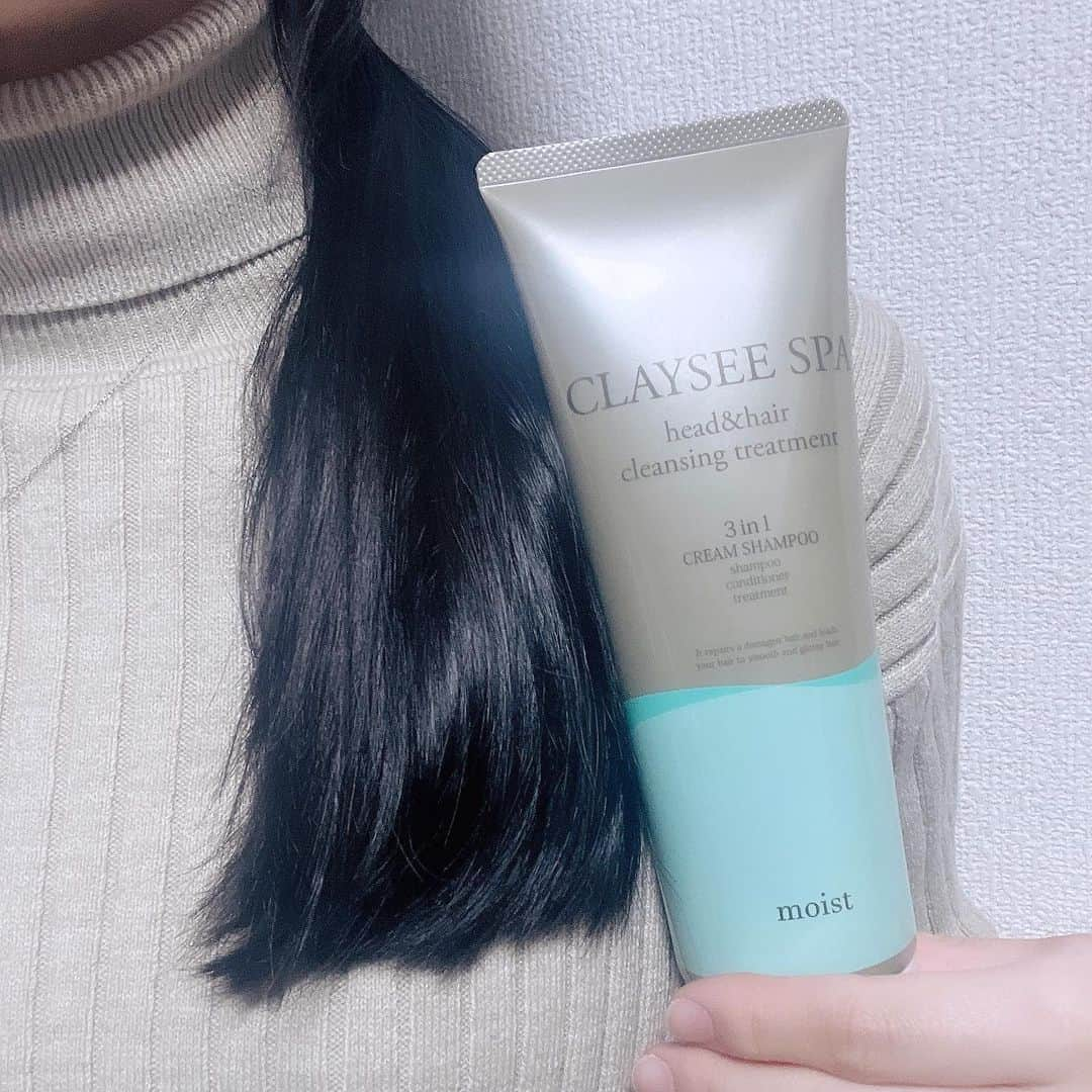 滝川りおさんのインスタグラム写真 - (滝川りおInstagram)「クレイシースパさま( @clayseespa )の ヘッド＆ヘアクレンジングトリートメントで 乾燥しやすいこの時期も サラツヤヘアをキープ中‎🤍  毛先まで、しっとりまとまってくれるので ストレート率の高い私には特に嬉しい🥰  #クレイクリームシャンプー #クリームシャンプー #クレイシースパ #CLAYSEESPA」11月20日 10時08分 - riodao.t