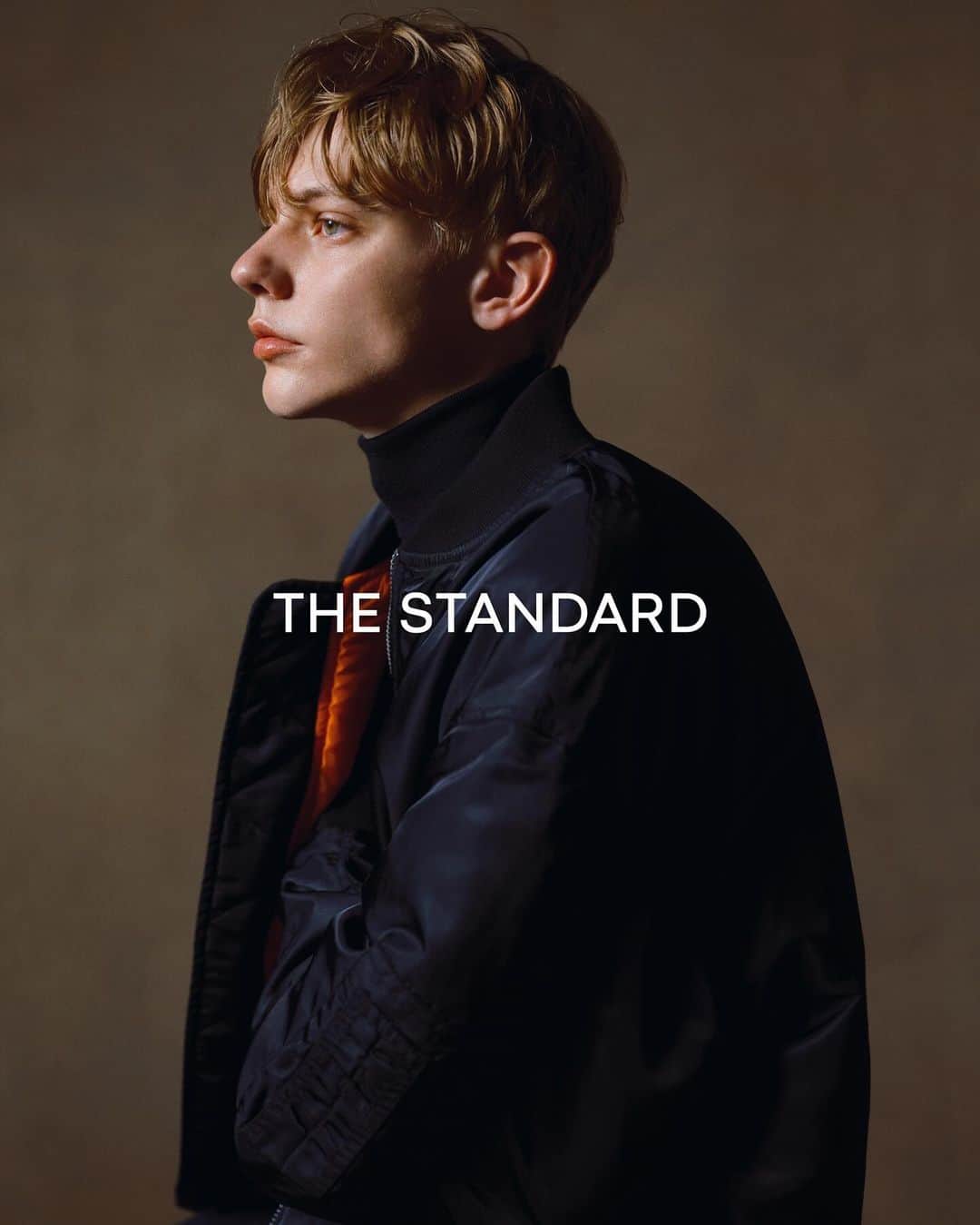 WEGOスタッフスナップのインスタグラム：「ㅤㅤㅤㅤㅤㅤㅤㅤㅤㅤㅤ THE STANDARD 2023 WINTER COLLECTION  2023年冬のコレクションでは、MA-1、N-2B、フライトジャケットの本格派ミリタリーアウター3型をリリース。伝統的なアイテムにTHE STANDARDのエッセンスを加えて、現代風にアップデートしたラインナップをお届けします。  ▼販売詳細 11/27(月)〜店頭&WEB販売開始  ▼商品詳細 ナイロンMA-1　¥6,999(税込¥7,699) 　カラー：カーキ、ブラック 　サイズ：M、L ナイロンN-2B　¥9,999(税込¥10,999) 　カラー：カーキ、ブラック 　サイズ：M、L フェイクムートンフライトジャケット　¥9,999(税込¥10,999) 　カラー：ブラック 　サイズ：M、L  ▼販売店舗 ［WEGO］原宿竹下通り店／心斎橋店／福岡パルコ店 札幌店／仙台パルコ店／ららぽーとTOKYO-BAY店／大宮アルシェ店／1.3.5…原宿竹下通り店／池袋P’パルコ店／ららぽーと横浜店／大須店／HEP FIVE店／ららぽーと門真店／京都店／三宮店／広島店／アミュプラザ長崎店／アミュプラザくまもと店 ［WEB］WEGO ONLINE STORE、WEGO ZOZOTOWN  Bland Director: @takeshiichinomiya @no._official  Photographer: @rikiyamada  Art Direction&Styling: @go_akimoto  Hair&Make-up: @akizukiyosuke  Model: @lidengabriel @themgt.jp   ーーーーー THE STANDARD POPUP STORE @ WEGO 原宿竹下通り店  2023 WINTER COLLECTIONのリリースを記念して、12/2(土)、3(日)の2日間、WEGO 原宿竹下通り店にてTHE STANDARD POPUP STOREを限定オープン。  POPUP STOREでは、MA-1、N2-B、ムートンジャケットの新作アウター3型をはじめ、 好評であったWrangler別注アイテムを含むAUTUMN COLLECTIONも一部展開致します。  ■THE STANDARD POPUP STORE @ WEGO 原宿竹下通り店 開催日時：12/2(土)、3(日) 10:30〜20:00 開催場所：WEGO 原宿竹下通り店（東京都渋谷区神宮前1-8-2 SoLaDo原宿B1F）  ㅤㅤㅤㅤㅤㅤ_ #THESTANDARD #ザスタンダード」