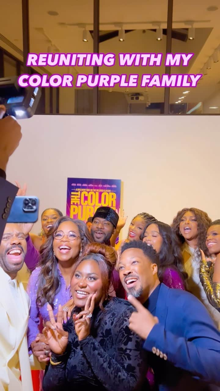 オプラ・ウィンフリーのインスタグラム：「It was a purple reunion! This is the first time @thecolorpurple family has been together since the movie wrapped last year. As each one kept arriving, the room got louder—so much that they had to shush us so we didn’t interrupt the people in the next room watching the film. But to quote @daniebb3, “You can’t shush Black people at a family reunion!” 😂 Get ready to see a lot more from us cause we’re spreading purple love all season long 💜 The Color Purple is in theaters this Christmas Day and it’s the perfect movie for YOUR family.」