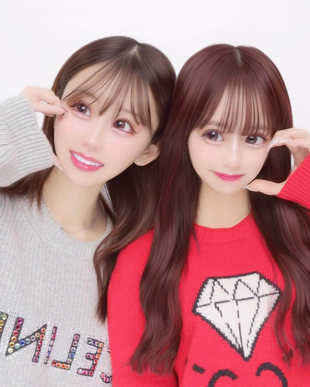 はなのインスタグラム：「何億年ぶり？ってぐらいのプリ撮った🙋‍♀️✨ 前に行かせても顔の大半を隠させて貰っても、ゆららの顔の小ささと可愛さには勝てなかった🤣  3枚目現実過ぎてきつい😆 顔の作りがまずちがう、ゆららはかわいすぎる、マジでこれ実物の方が可愛いから！！ 多分華が言わんでも皆わかってると思うけど初対面衝撃受けすぎたから伝えたい」