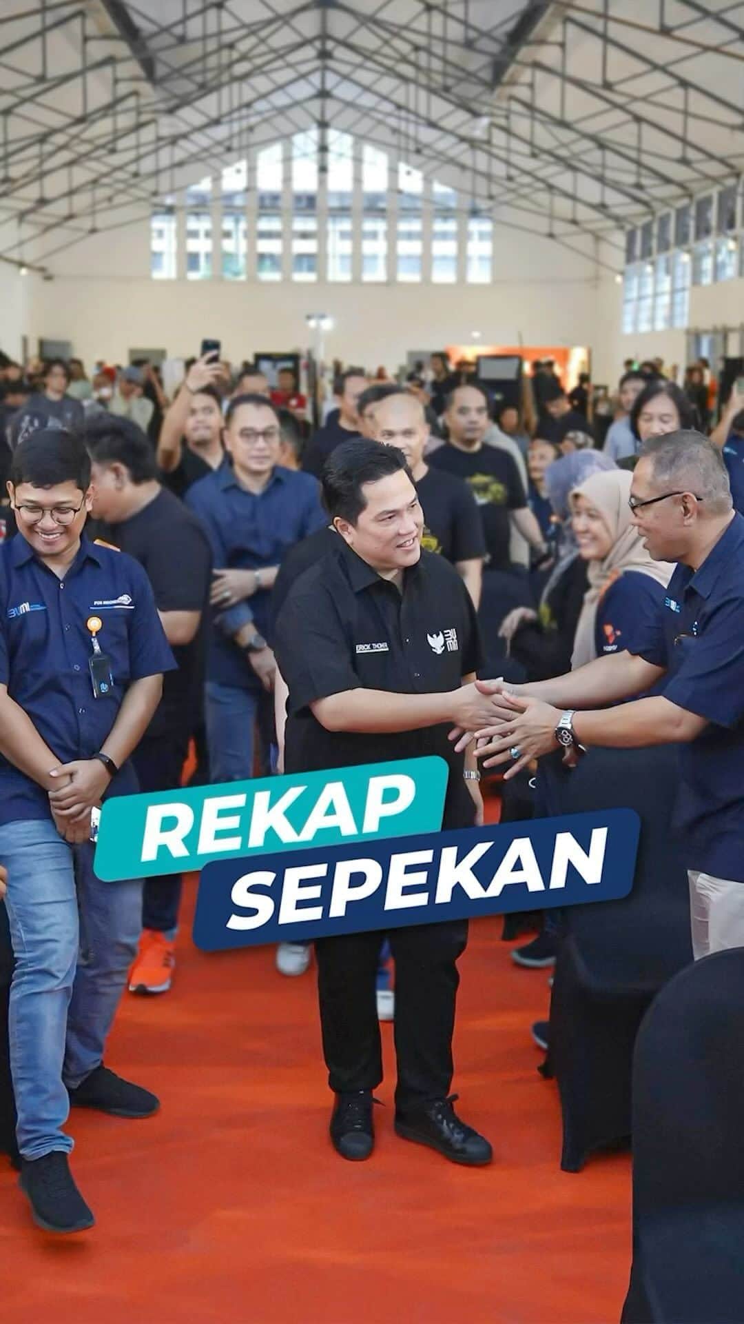 のインスタグラム：「Setelah menikmati akhir pekan, mari awali Senin pagi dengan semangat baru.  Dengan berkolaborasi dan komitmen bersama, kita bangun terus Indonesia 🇮🇩」